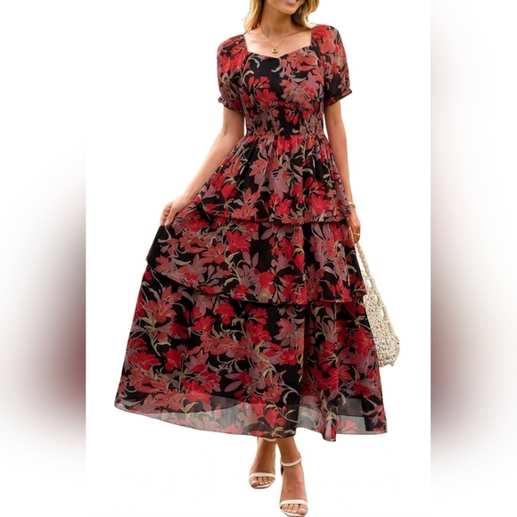 Dresses & Skirts - Chic Floral Maxi Dress in Black and Red